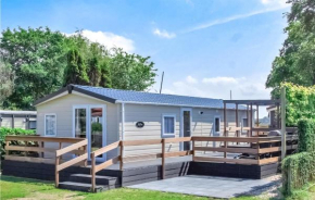 Awesome home in In de Bongerd with 3 Bedrooms